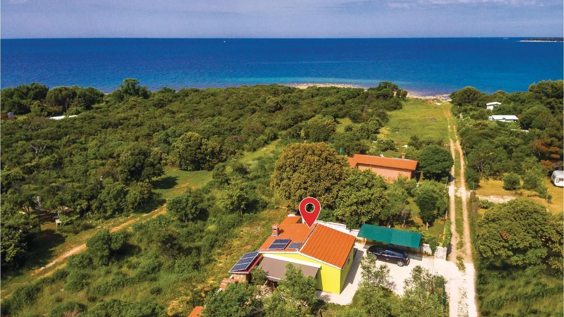 Stunning Home In Peroj With Wifi